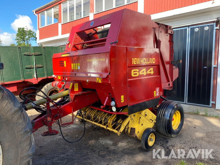Rundbalspress New Holland 644