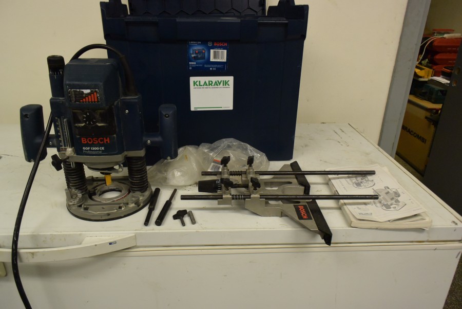 Handöverfräs Bosch GOF 1300 CE