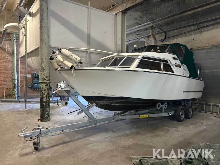 Motorbåt V8 DC Coronet Explorer II