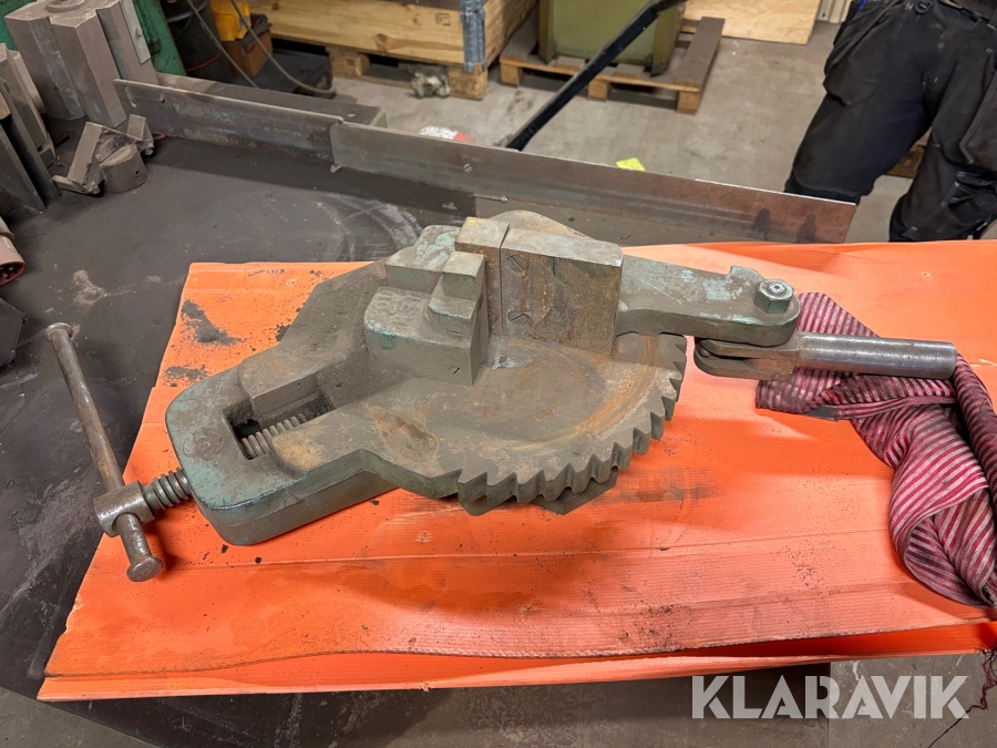 Plattjärnsbock Manuell