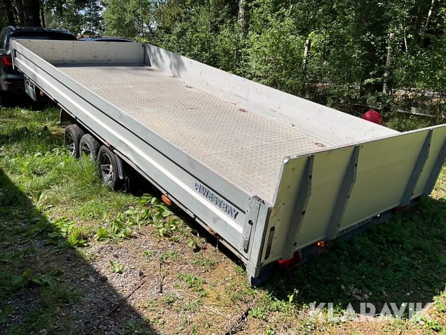 Släp Agados med tipp och fällbara sidor