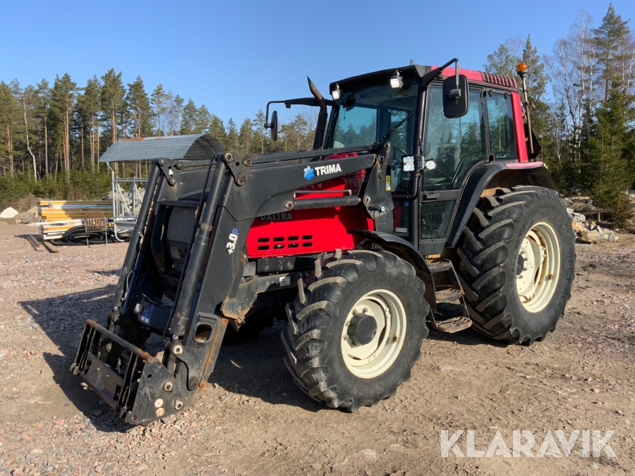 Traktor Valtra 6250-4 Hitech med lastare