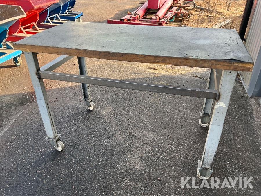 Verkstadsbord på hjul