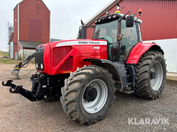 Traktor Massey Ferguson 8480 Dyna-VT med frontlyft