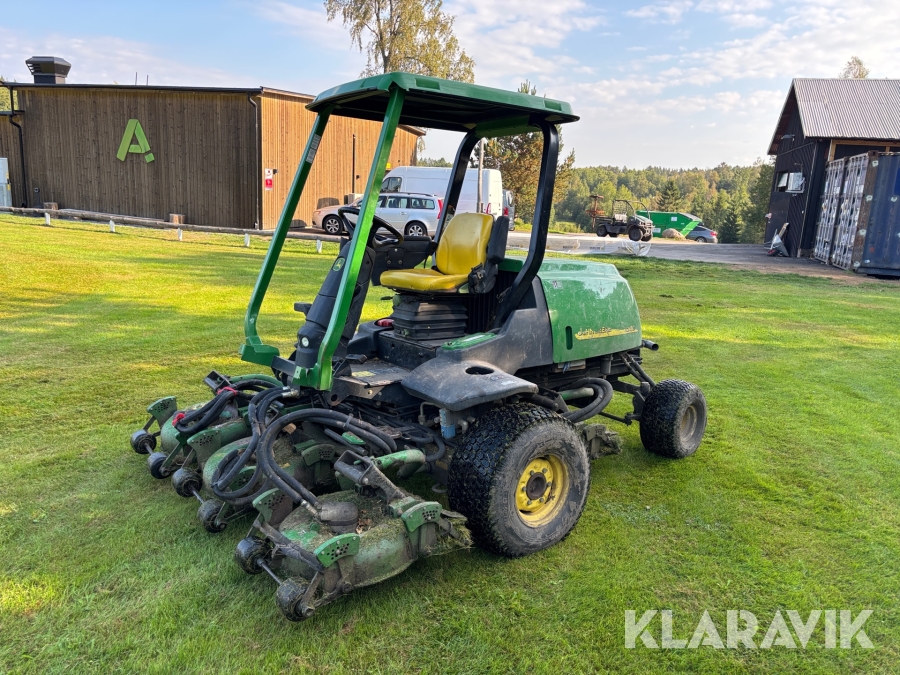 Åkgräsklippare John Deere 3245C