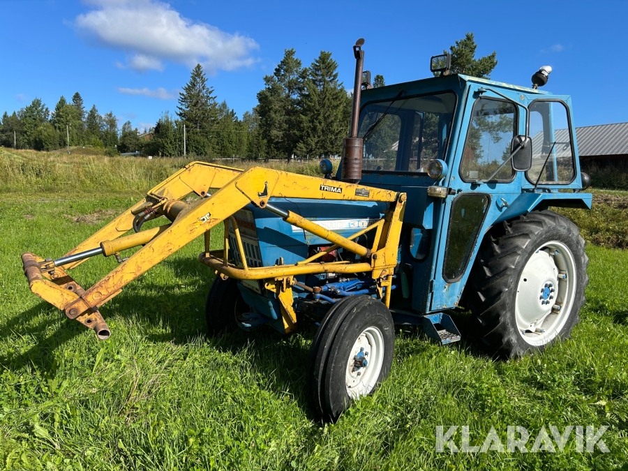 Veterantraktor Ford 3000 med lastare