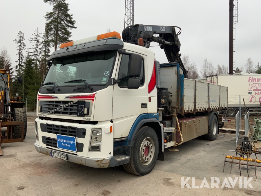 Lastbil Volvo FM9 med Hiab kran och tippflak