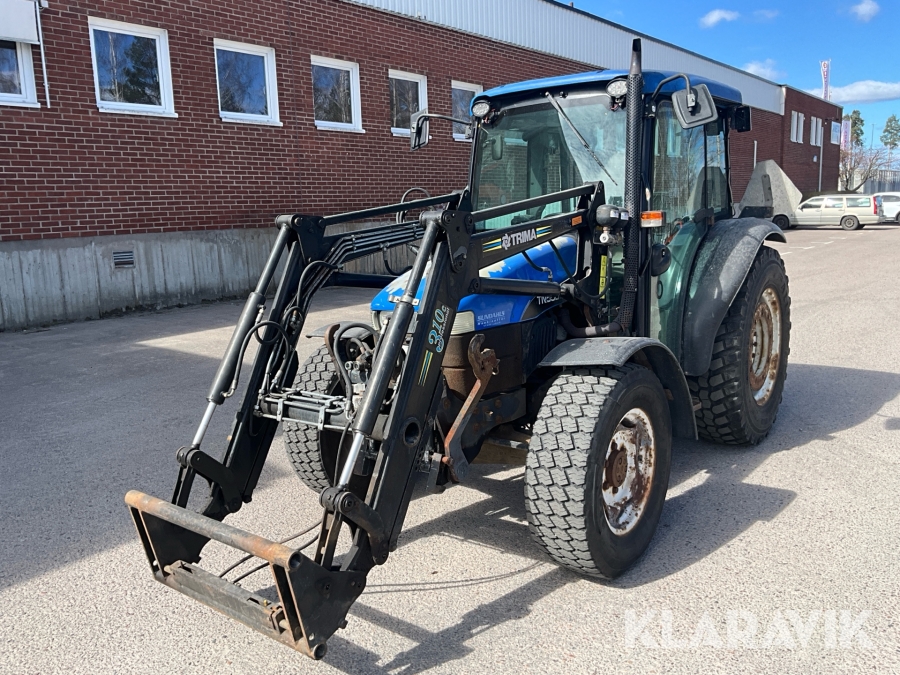 Traktor New Holland TN55D med frontlastare