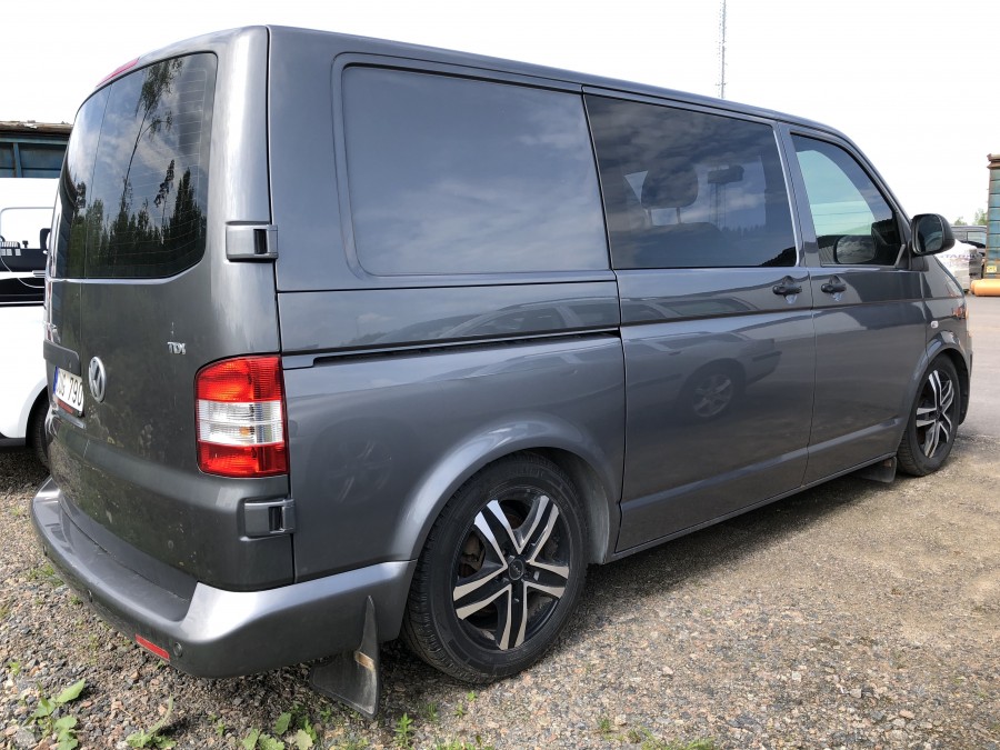 VW Transporter T5 2.0 TDI 5-sits