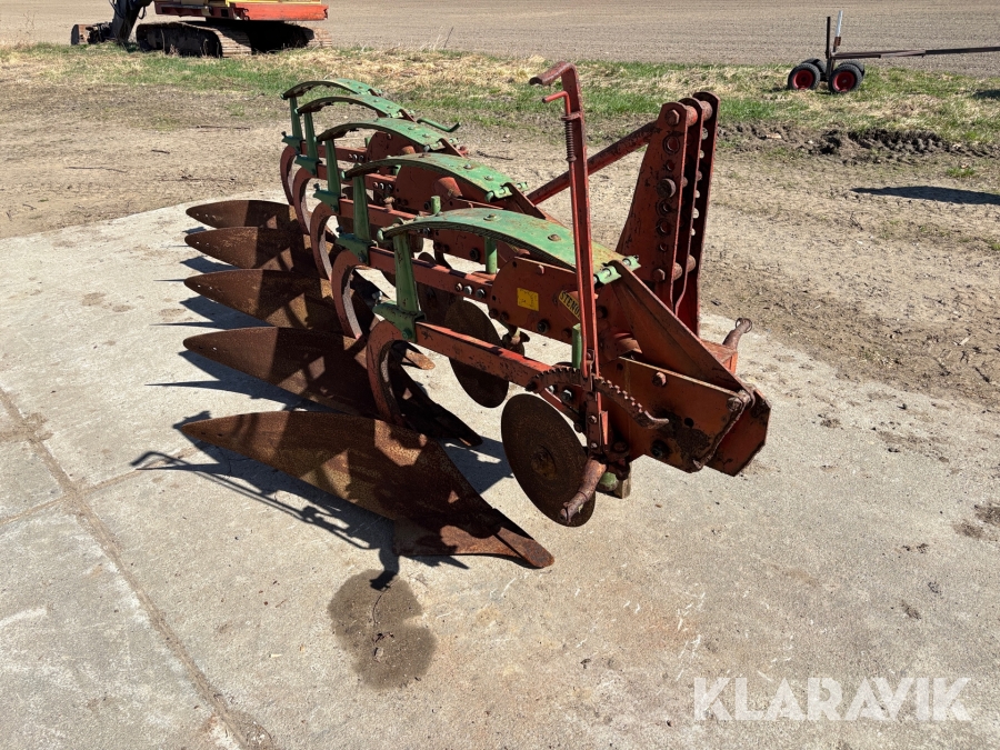 5-skärig plog Kverneland Stenomat