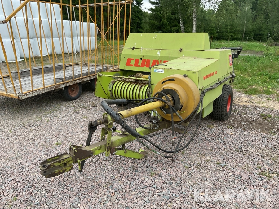 Småbalspress Claas Markant 40