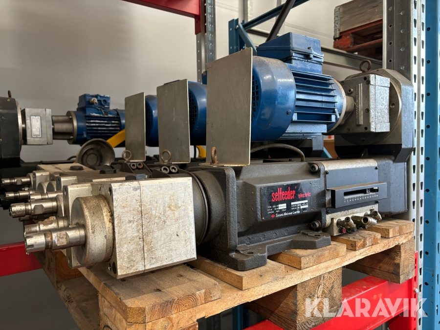 Automatiska borrenheter 4 st Selfeeder P 2413