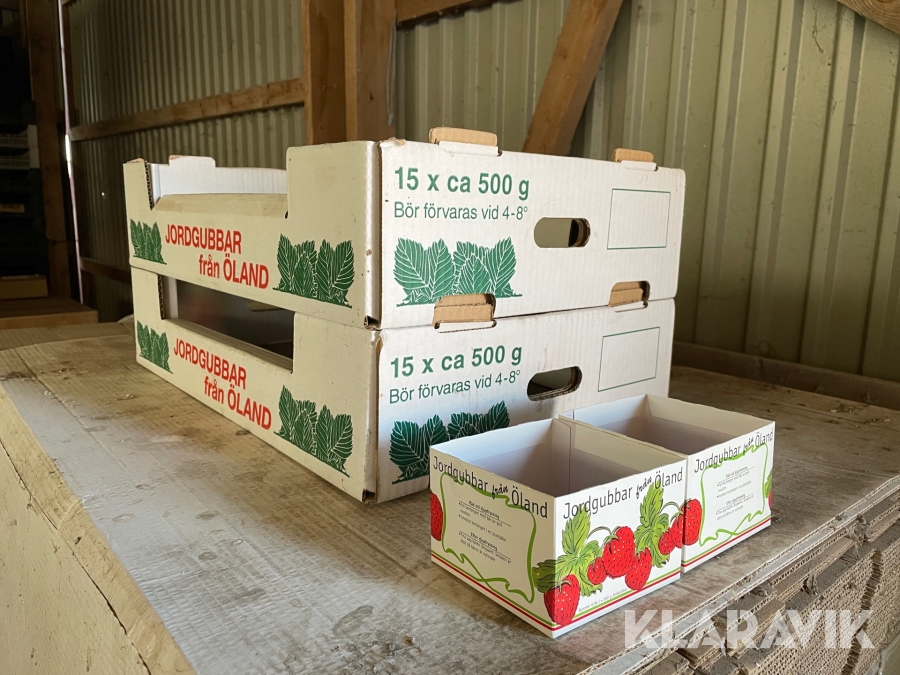 Jordgubbslådor 15x500 g samt 500 g förpackningar