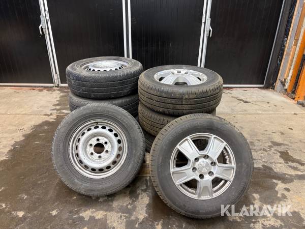 Däck Nokian 235/65R16 till Volkswagen Crafter