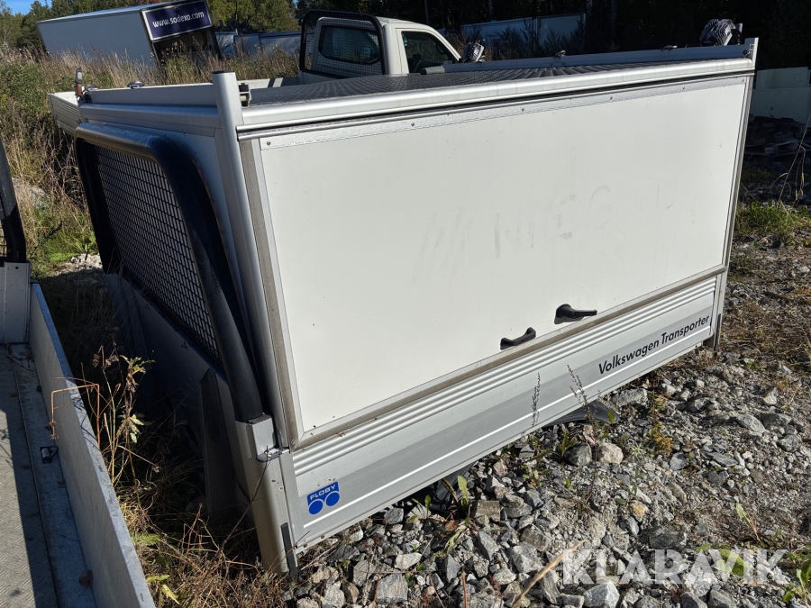 Glasfiberskåp till Volkswagen Transporter Dubbelhytt Floby