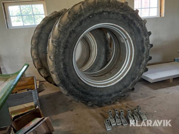 Dubbelmontage Michelin 650/65 R 42
