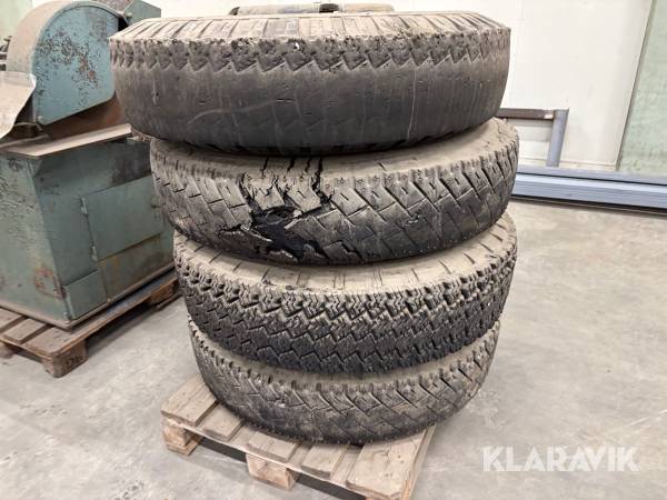 Fälgar från en Kalmartruck 4 st