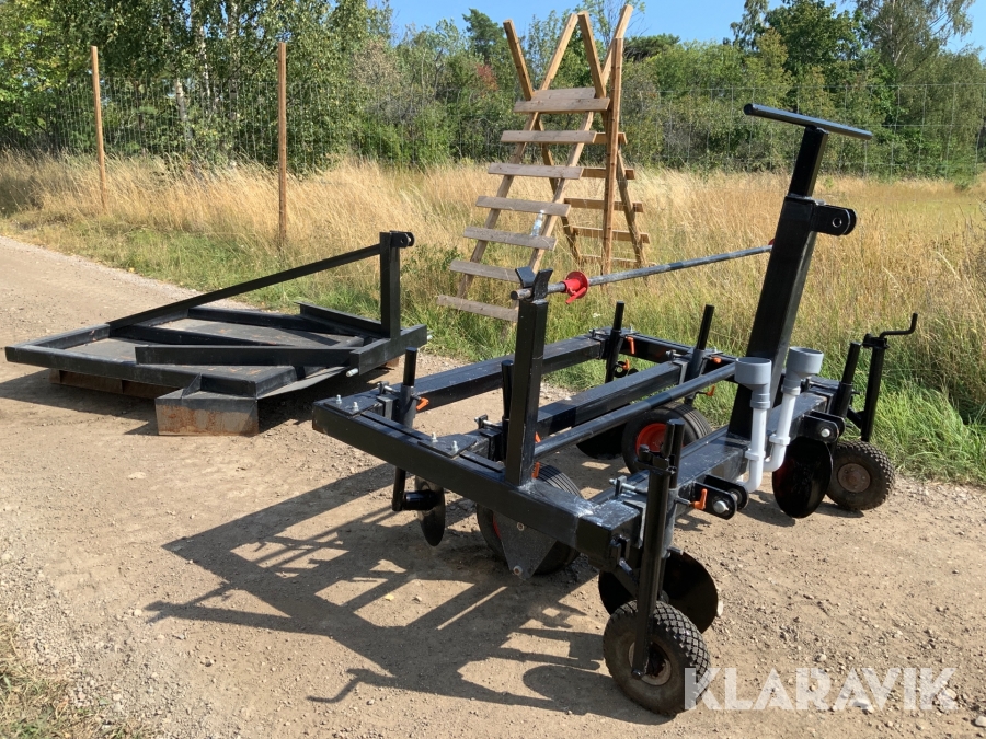 Bäddläggare och plastläggare för jordgubbar