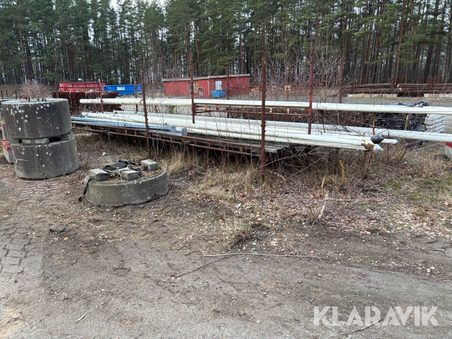 Flaggstänger 16 st med 11 st fundament och 4 st kameramaster