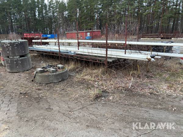 Flaggstänger 16 st med 11 st fundament och 4 st kameramaster