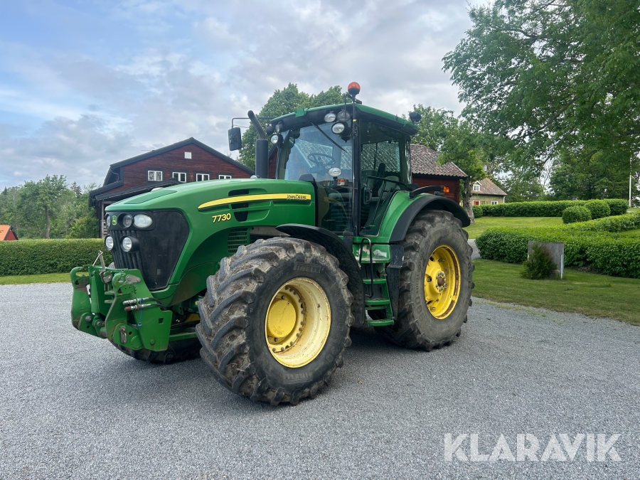 Traktor John Deere 7730