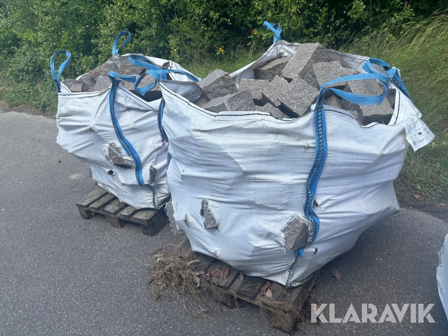 Storgatsten Bohus Röd - Totalt cirka 2,5 ton