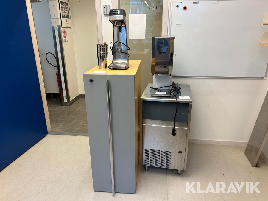 Ismaskin, kaffekvarn, mixer & hylla