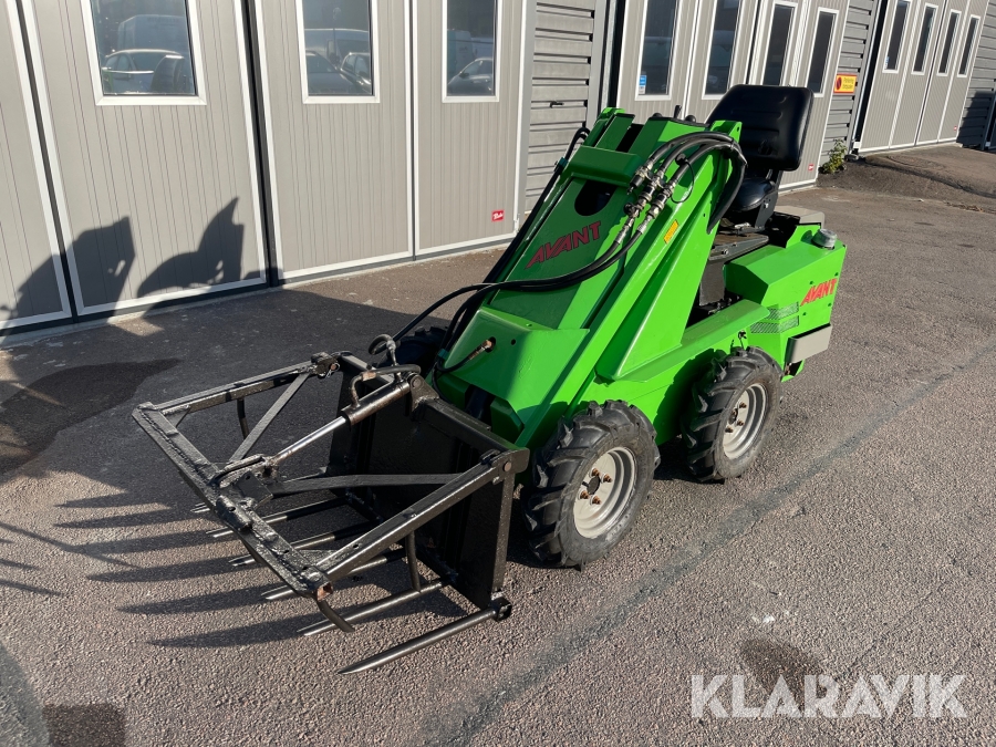 Kompaktlastare Avant 314 Proficat med hydraulisk grep