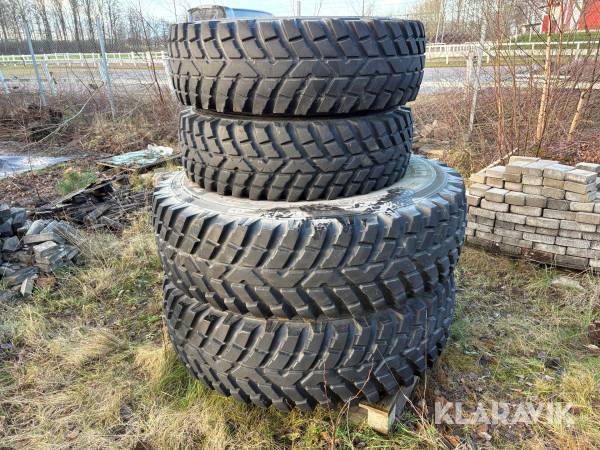 Traktordäck på fälg Nokian