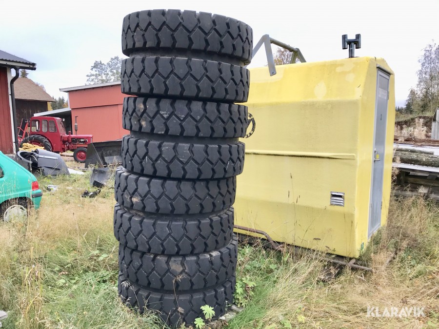 Däck och fälg Trelleborg T 900 10.00 - 20 till hjulgrävare 8st