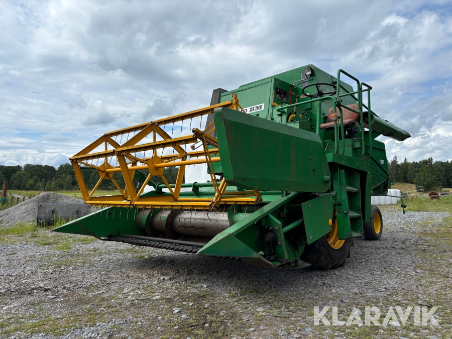 Tröska Volvo BM S 830