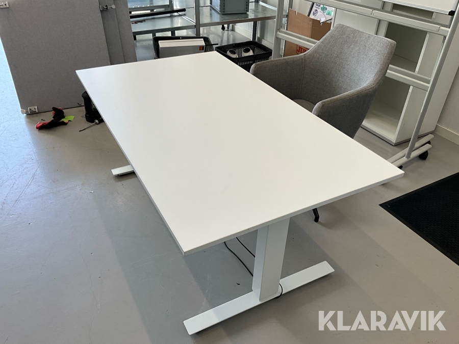 Skrivbord höj och sänkbart