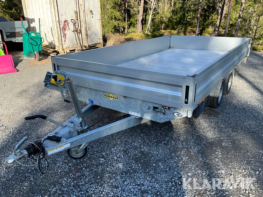 Personbilssläp Humbaur Universal 3000 med ramper och vinsch