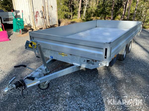 Personbilssläp Humbaur Universal 3000 med ramper och vinsch