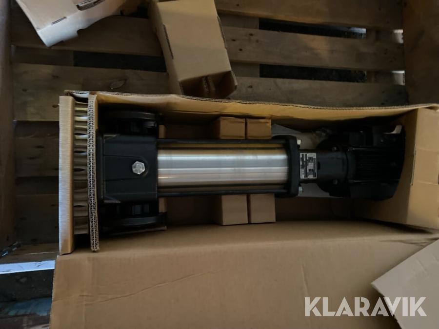 Centrifugal vattenpump Grundfoss A96516663P31727