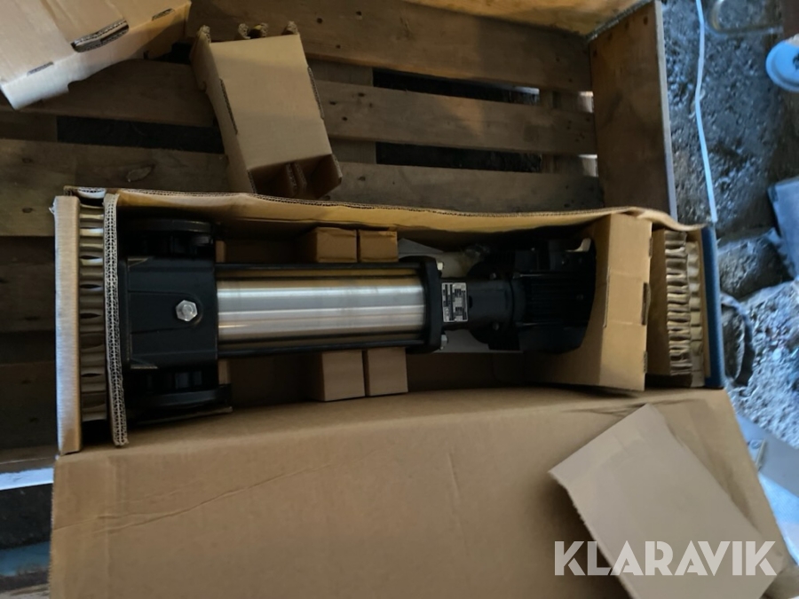 Centrifugal vattenpump Grundfoss A96516663P31727