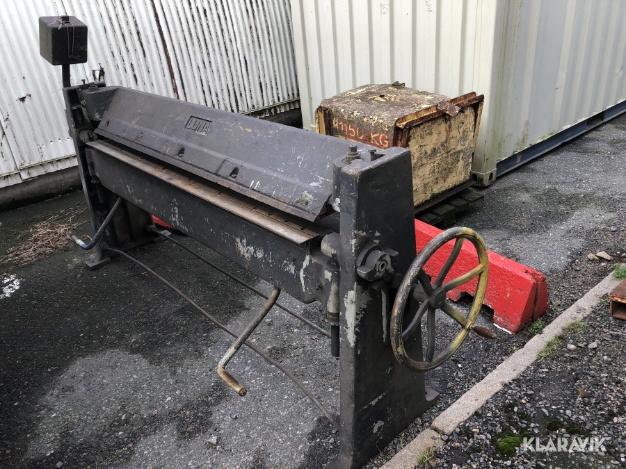 Plåtbockningsmaskin