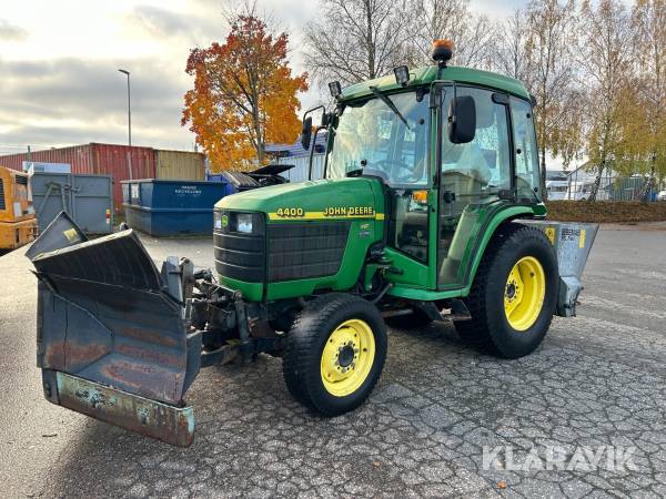 Traktor John Deere 4400