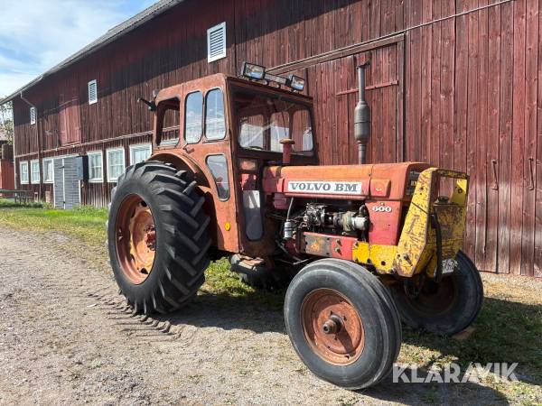 Traktor Volvo BM T 600 med redskap