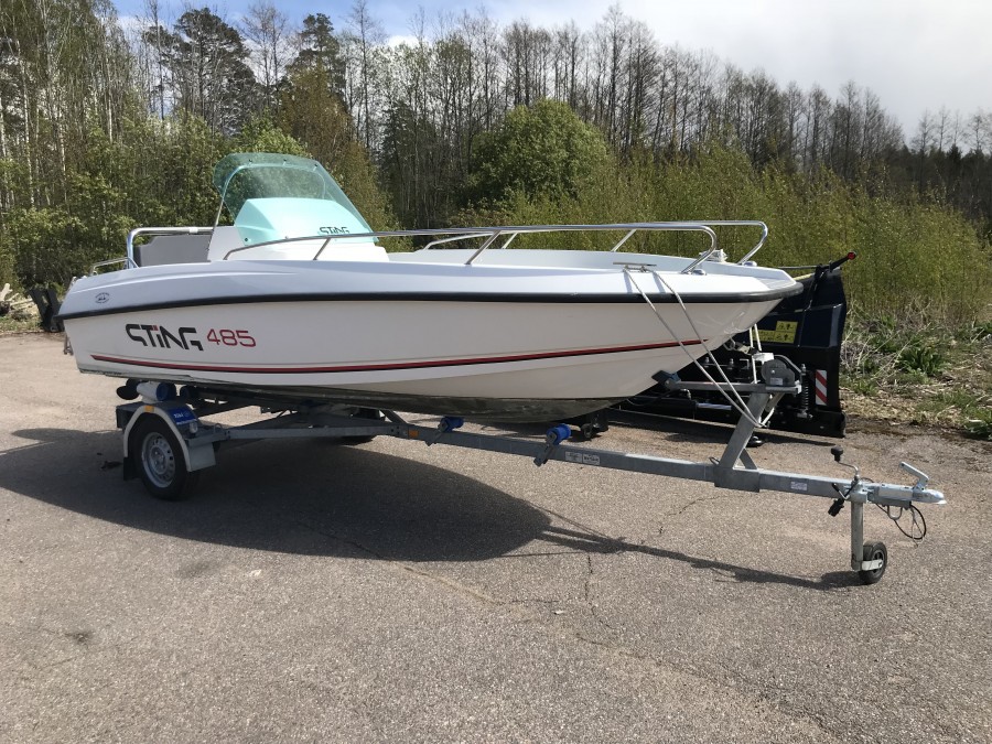 Motorbåt Sting 485