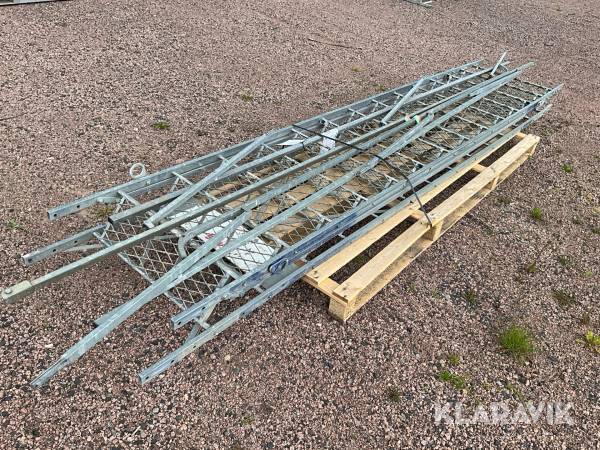 Byggtrappa med räcke Horisont HP1000