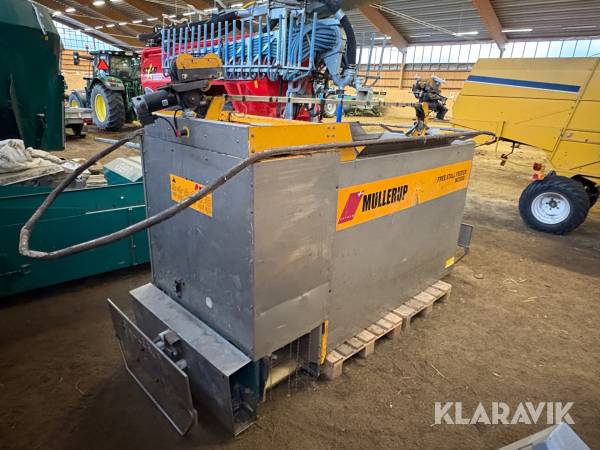 Utfodringsenhet Mullerup Free stall feeder M2000