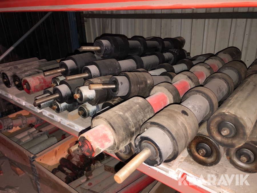 Parti med bärrullar och underrullar