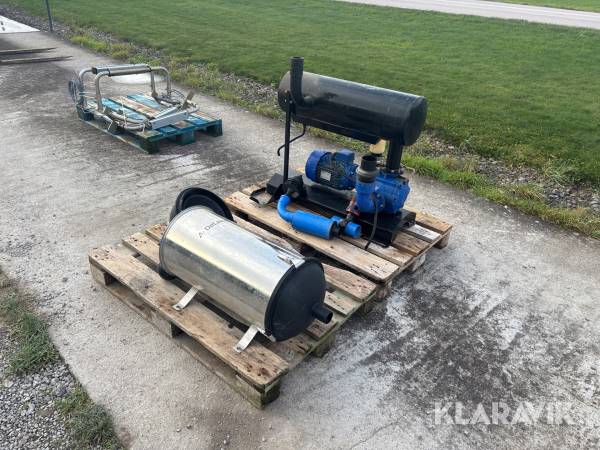 Vakuumpump DeLaval DVP 1200 med behållare