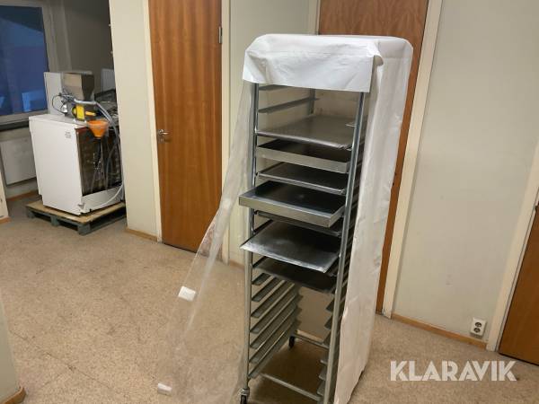 Stickvagn Bakers med huv och hålplåtar