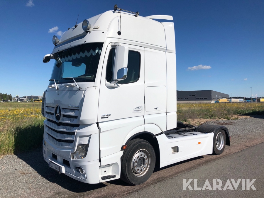 Lastbil Mercedes-Benz Actros 1842