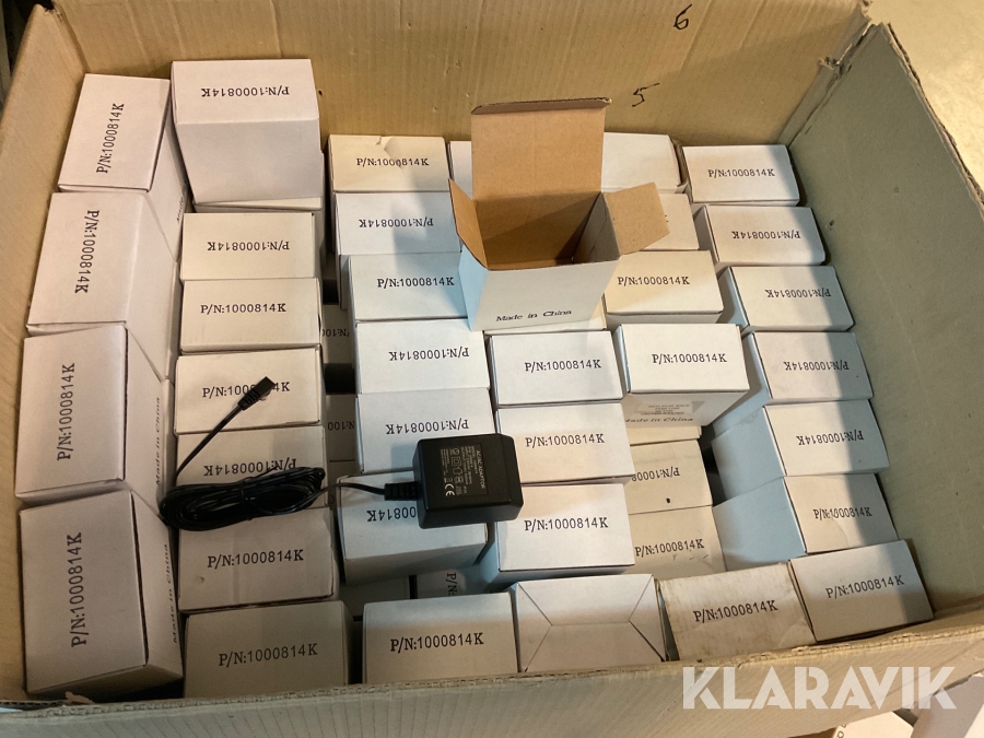 Adapter 230/12 volt 500 milliampere c:a 5000st