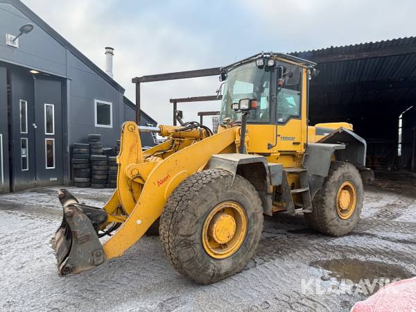 Hjullastare Komatsu WA270-3 med skopa