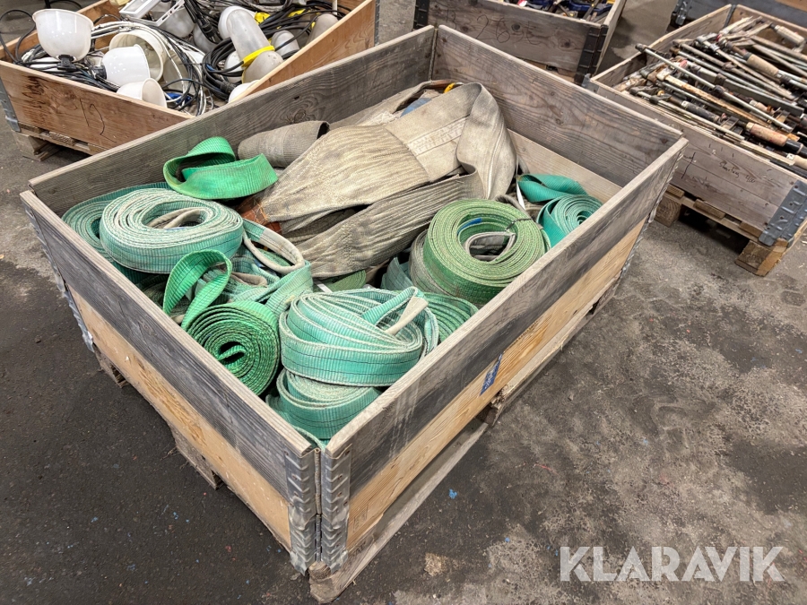 Pall med blandade stroppar