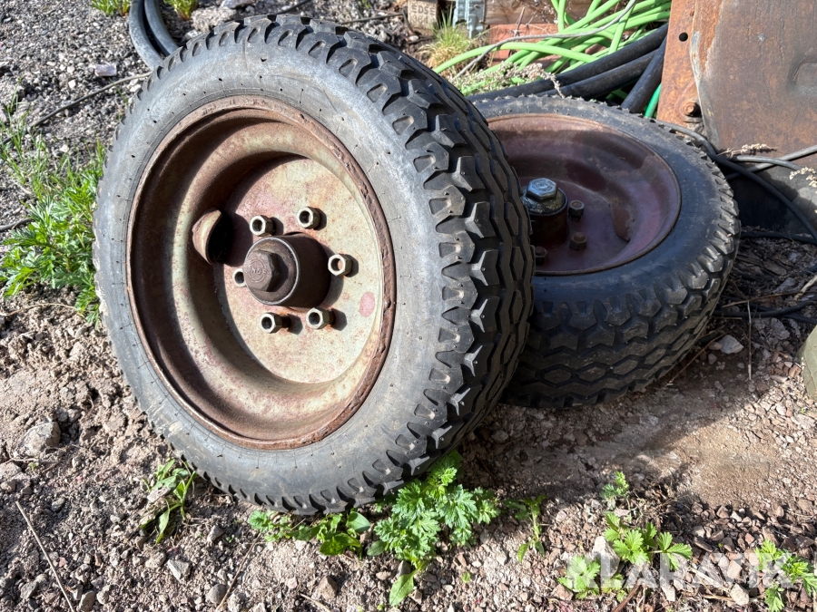 Däck med nav Trelleborg 200-14.5